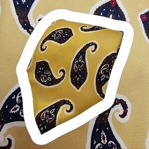 Vintage Strathmore by Richman Paisley Tie Mens Silk Yellow Medallion USA 59.5"